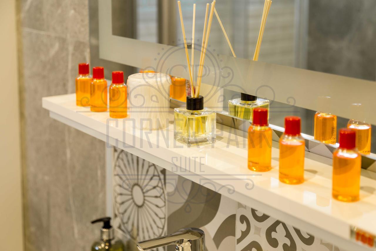 Corner Park Suite Hotel Istanbul Exteriör bild